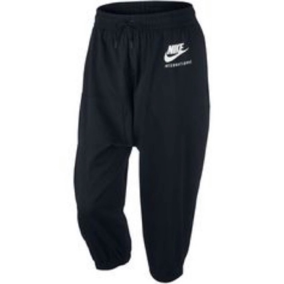 nike international pants